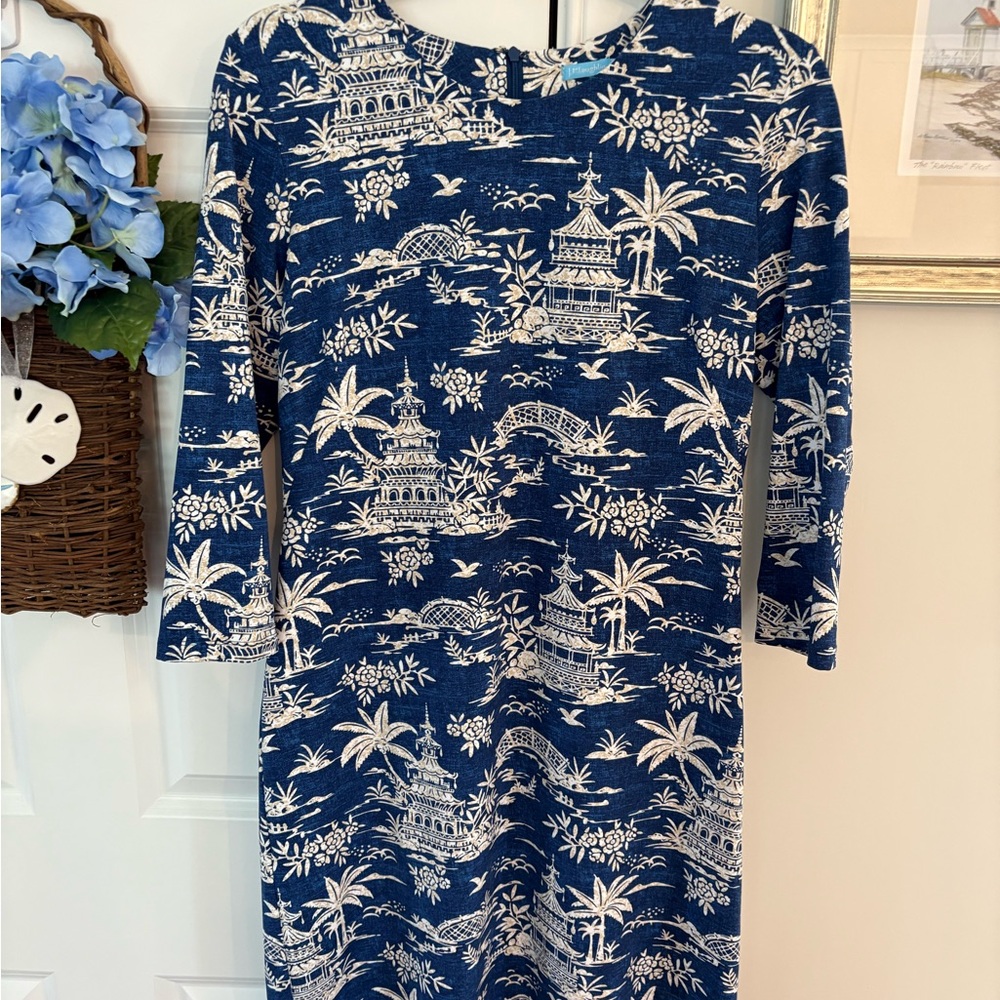 J McLaughlin Blue and White Printed Women's Dress M